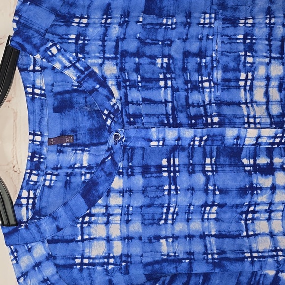 NYDJ Blue/White Watercolor Button 3/4 Sleeve Flowy Blouse Boho Chiffon Size 3x - Picture 3 of 16